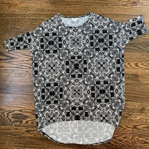 EUC LLR / LuLaRoe Black and White Irma